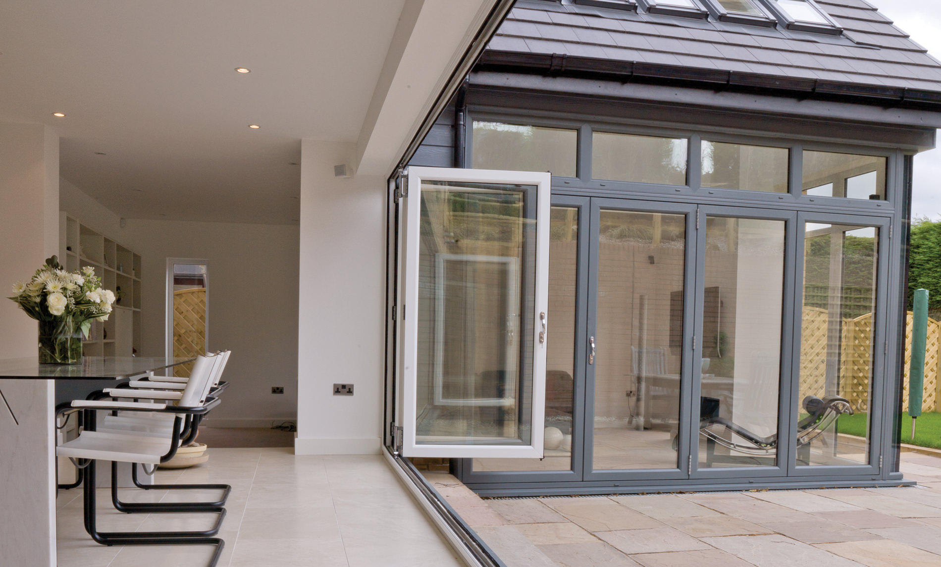 aluminium front doors march