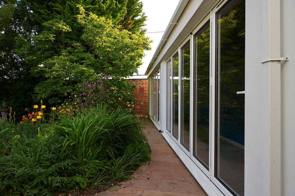 aluminium bi-fold doors